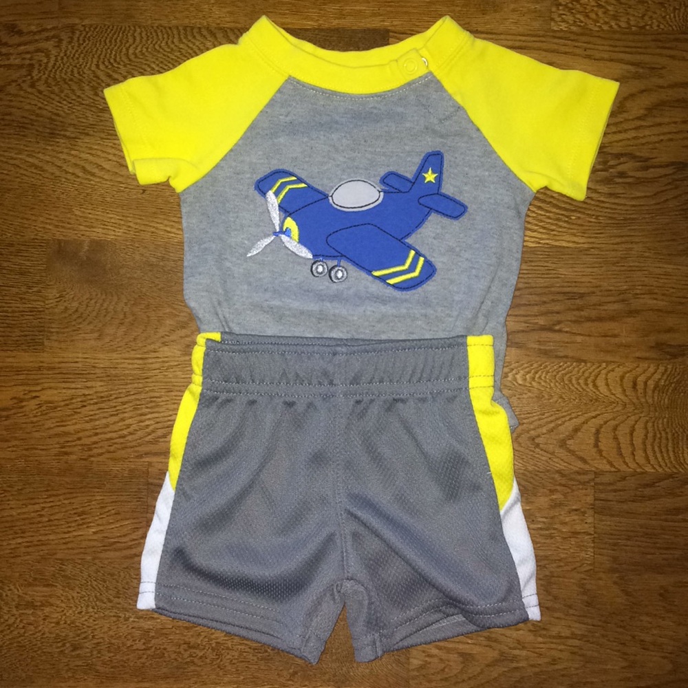 Plane onesie w/ shorts
